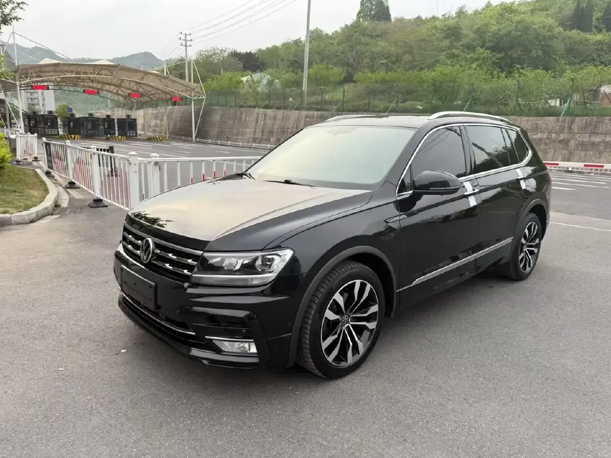 2021 Volkswagen Tiguan L 2.0T 186HP L4 7DCT