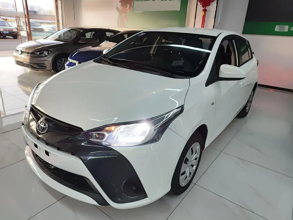 2021 Toyota Yaris L 1.5L 112HP L4 CVT