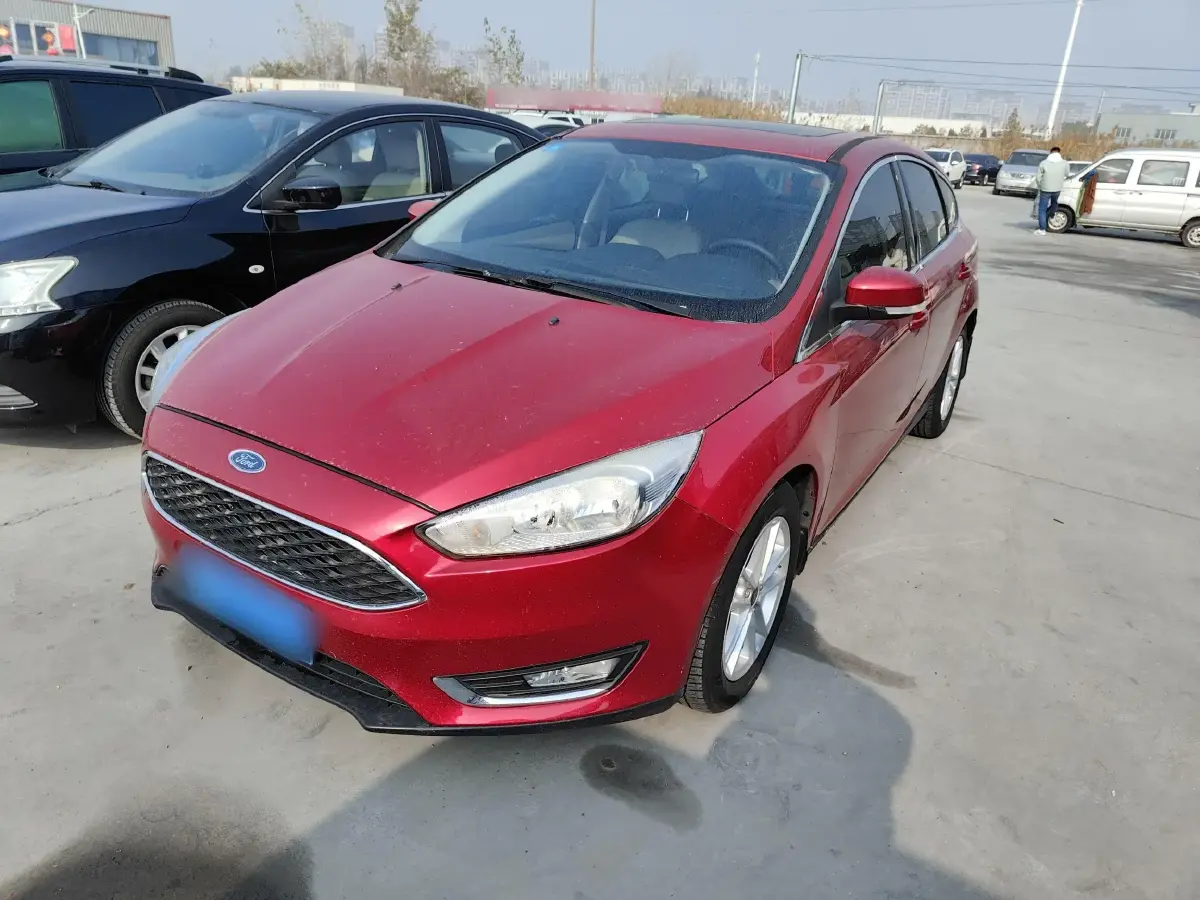 2015 Ford Focus 1.6L 125HP L4 6DCT