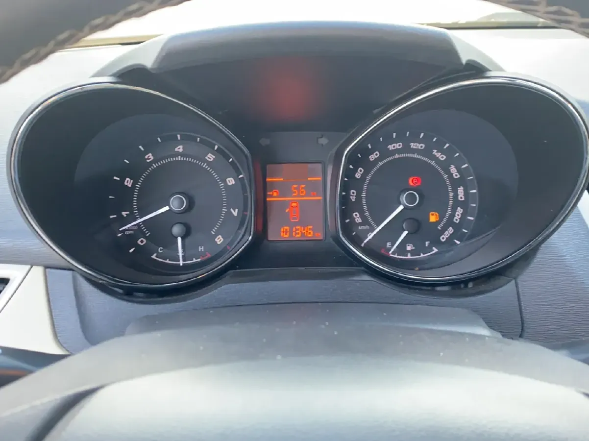 2015 Chery Arrizo 7 1.6L 126HP L4 5MT,autocango,china used car exporter,china ev exporter,chinese used car exporter,chinese used ev exporter