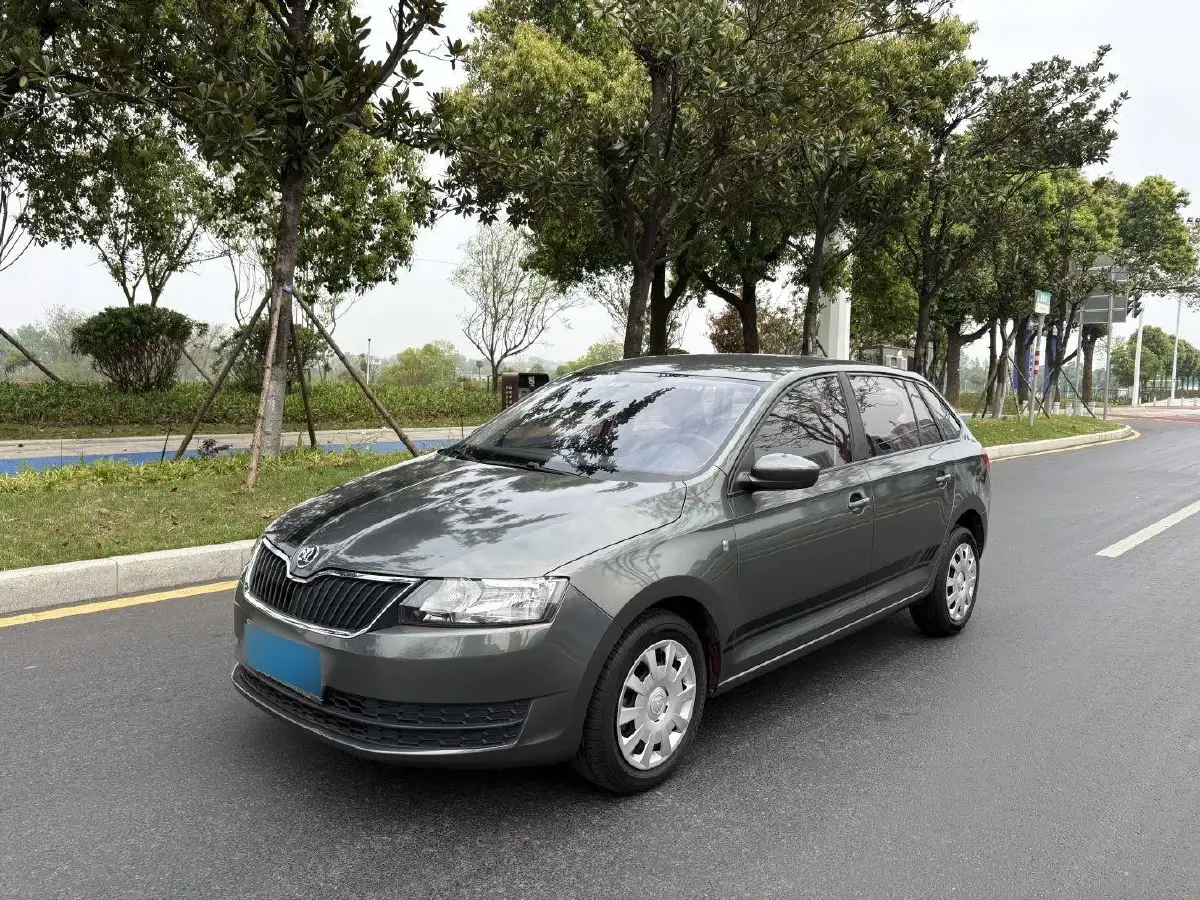2016 Skoda Rapid Spaceback 1.6L 110HP L4 6AT