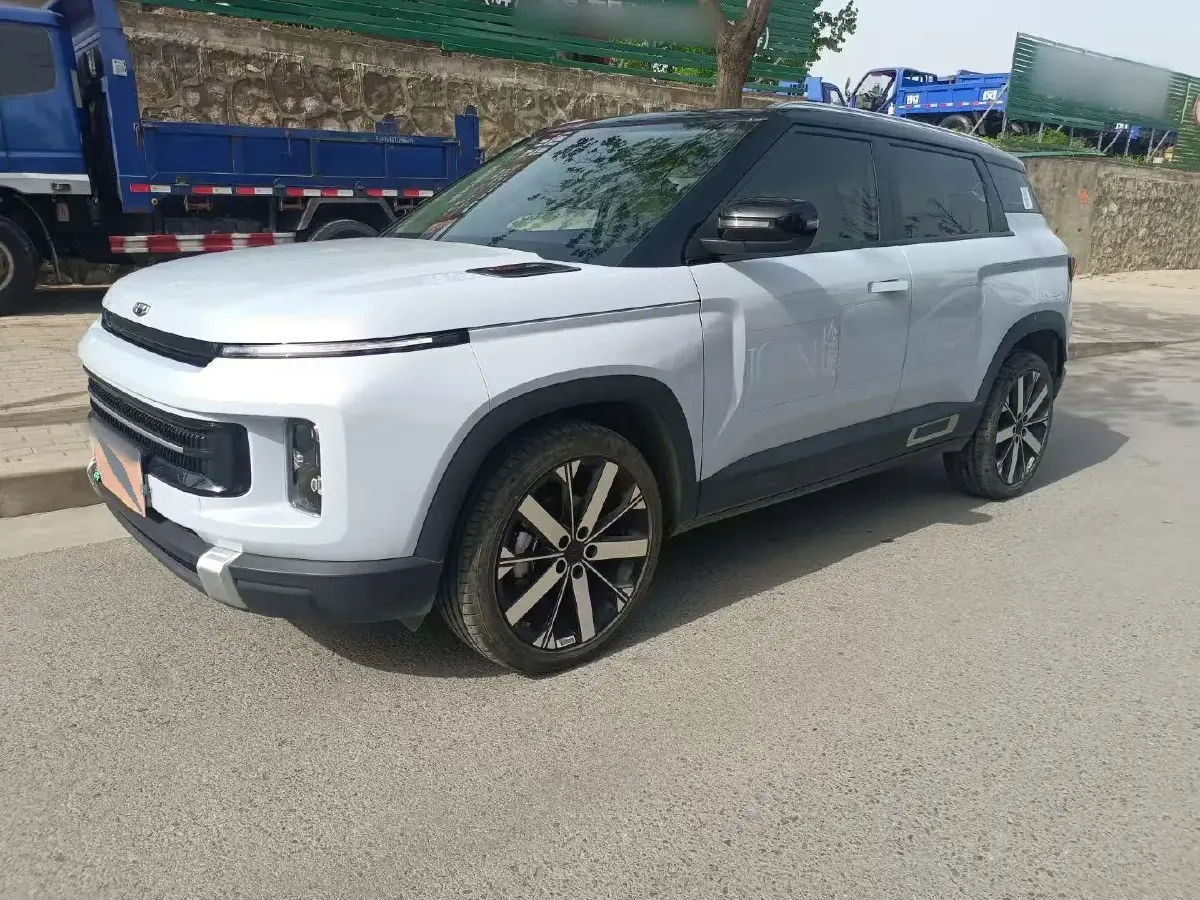 2025 Geely ICON 1.5T 181HP L4 7DCT