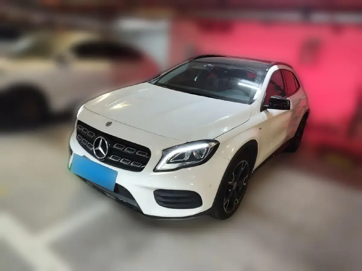 2018 Mercedes-Benz GLA Class 2.0T 184HP L4 7DCT