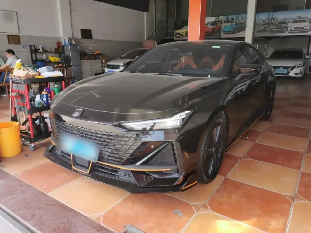 2023 ChangAn UNI-V 1.5T 188HP L4 7DCT