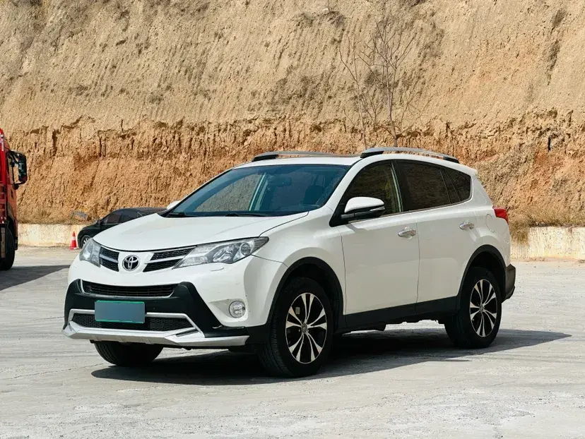 2015 Toyota RAV4 2.5L 180HP L4 6AT