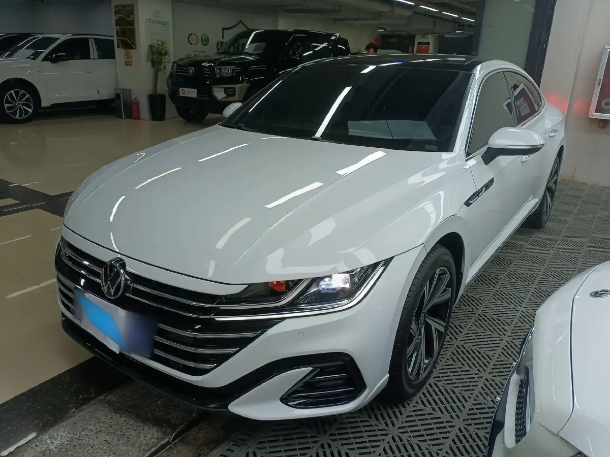 2023 Volkswagen CC 2.0T 186HP L4 7DCT