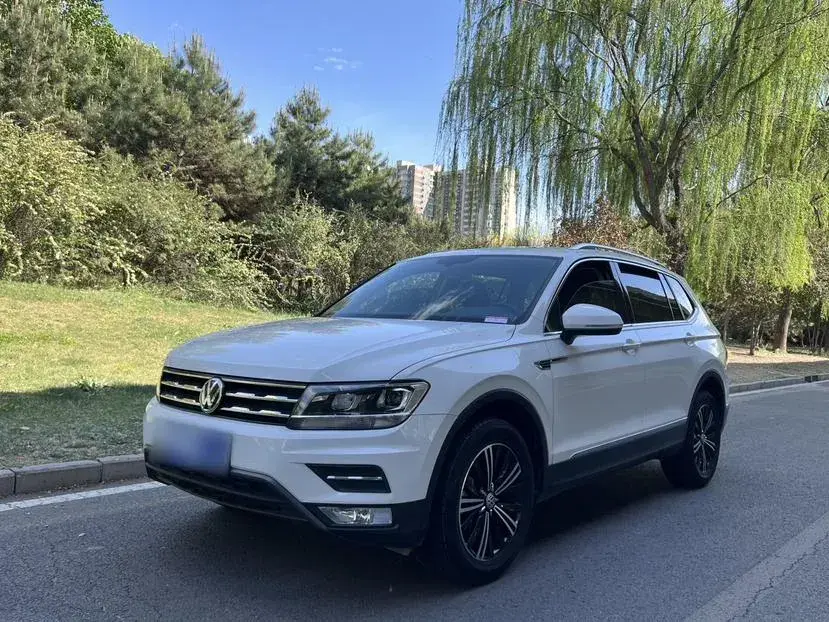 2019 Volkswagen Tiguan L 2.0T 186HP L4 7DCT