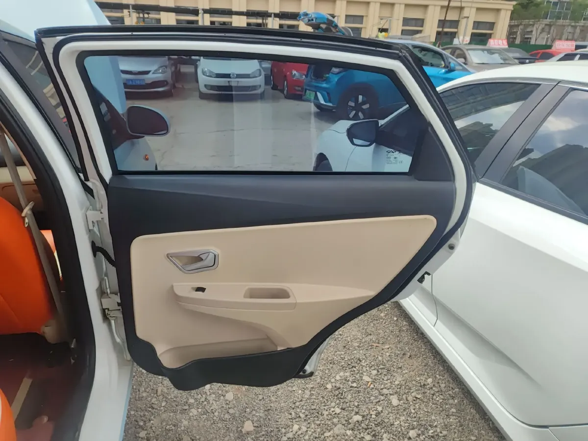 2015 Chery Fulwin 2 1.5L 109HP L4 5MT,autocango,china used car exporter,china ev exporter,chinese used car exporter,chinese used ev exporter