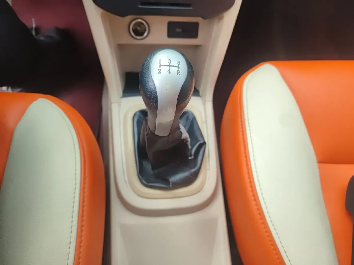 2015 Chery Fulwin 2 1.5L 109HP L4 5MT,autocango,china used car exporter,china ev exporter,chinese used car exporter,chinese used ev exporter