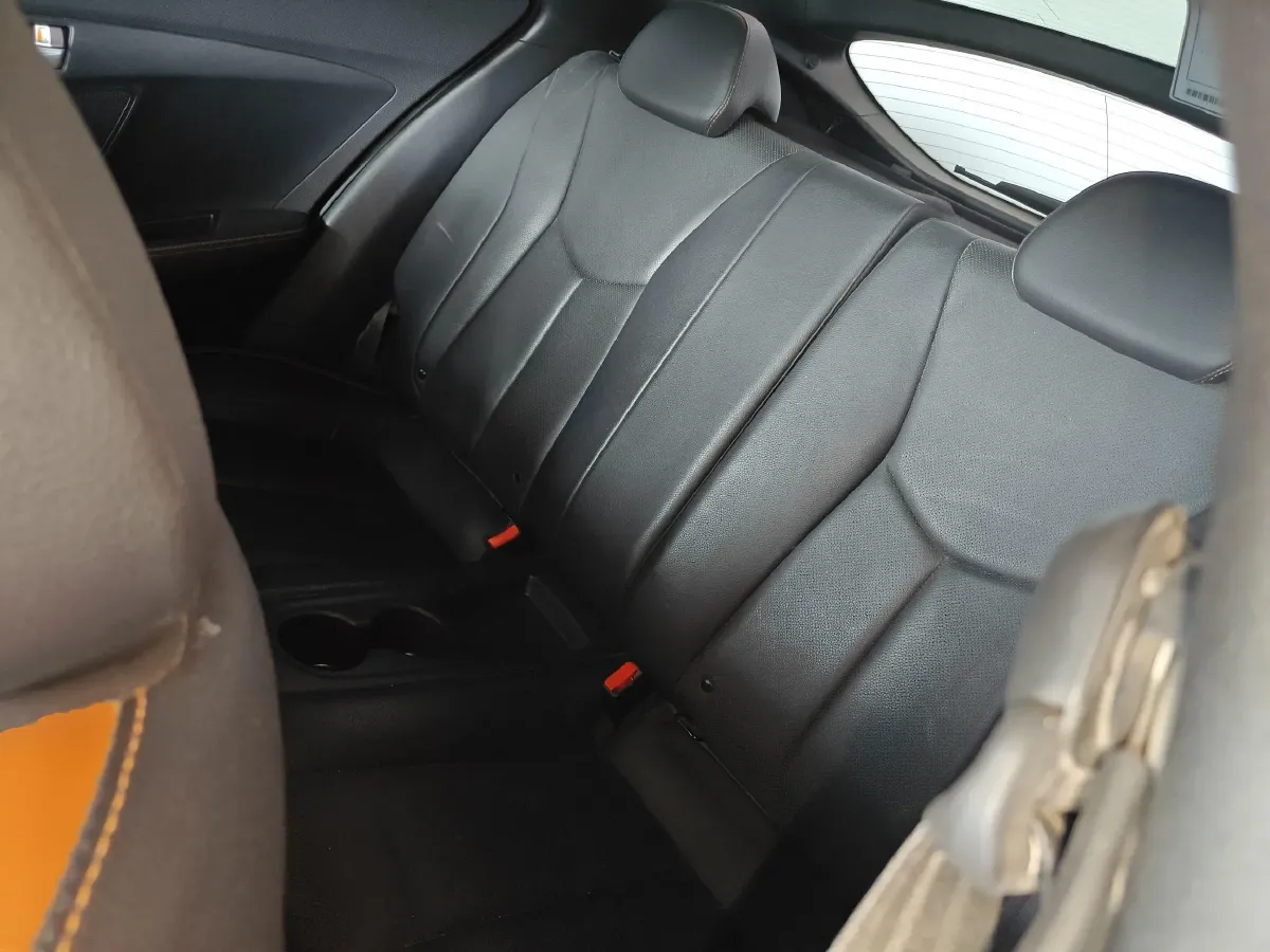 2015 Hyundai Veloster 1.6T 204HP L4 7DCT,autocango,china used car exporter,china ev exporter,chinese used car exporter,chinese used ev exporter