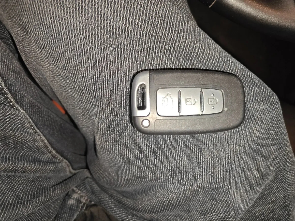 2015 Hyundai Veloster 1.6T 204HP L4 7DCT,autocango,china used car exporter,china ev exporter,chinese used car exporter,chinese used ev exporter