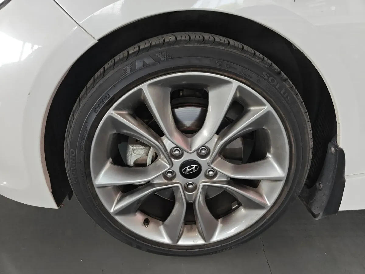 2015 Hyundai Veloster 1.6T 204HP L4 7DCT,autocango,china used car exporter,china ev exporter,chinese used car exporter,chinese used ev exporter