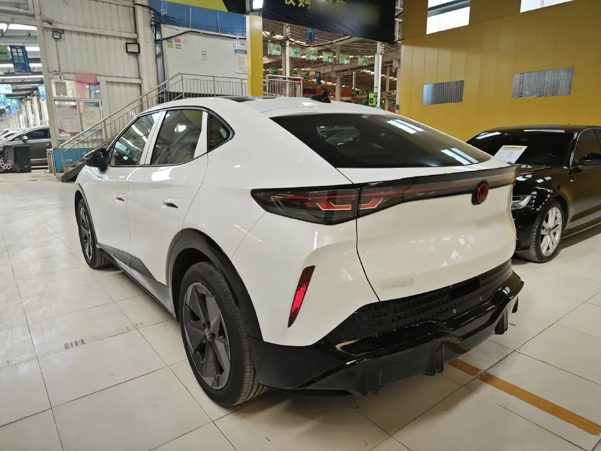 2024 Volkswagen ID.UNYX BEV 80.2KWH,autocango,china used car exporter,china ev exporter,chinese used car exporter,chinese used ev exporter