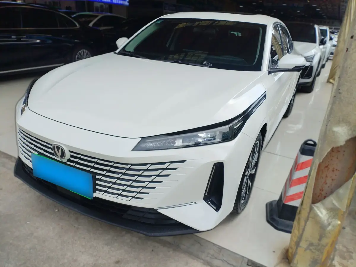 2023 ChangAn Lamore 1.5T 170HP L4 7DCT