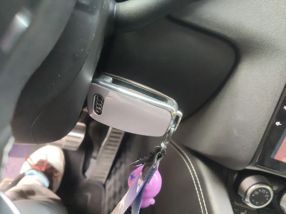 2011 Audi TTS 2.0T 272HP L4 6DCT,autocango,china used car exporter,china ev exporter,chinese used car exporter,chinese used ev exporter