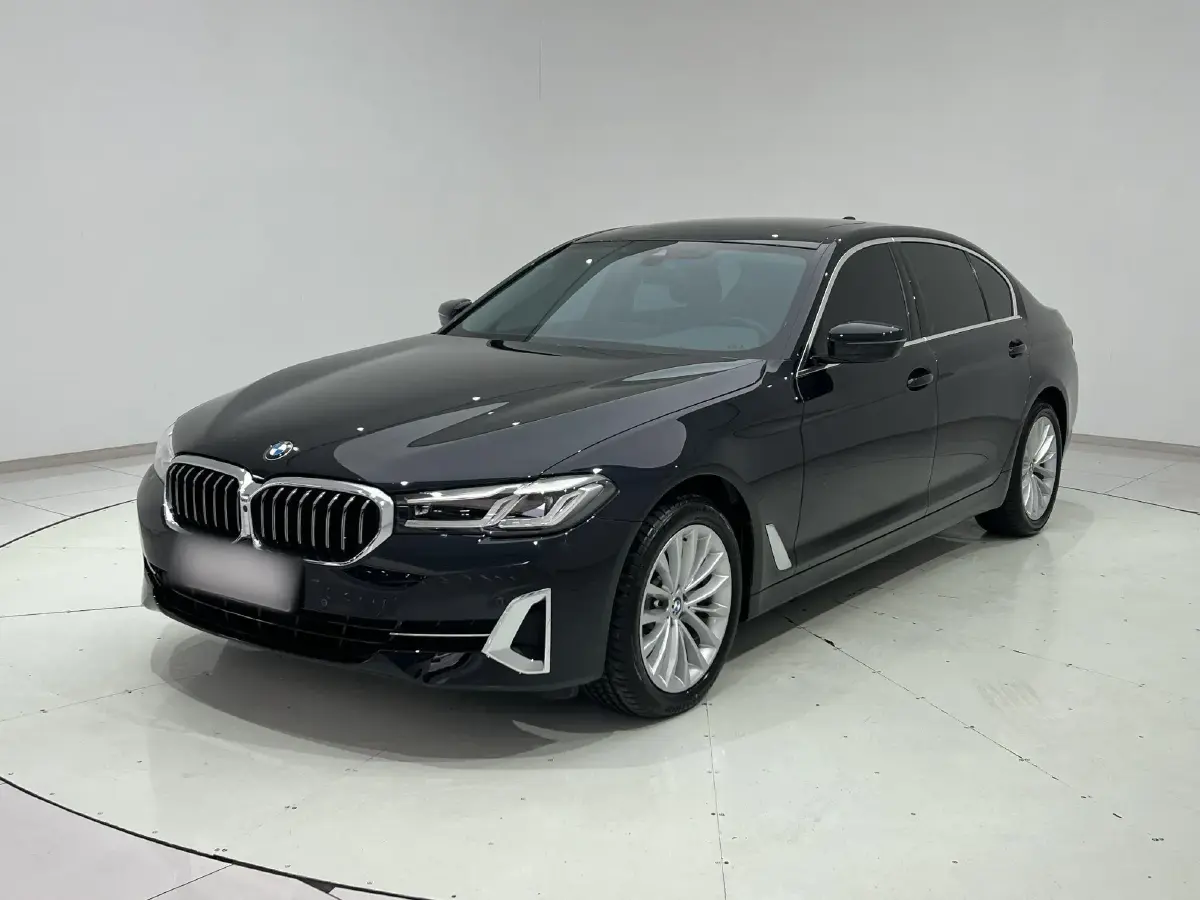 2022 BMW 5 Series 2.0T 184HP L4 8AT