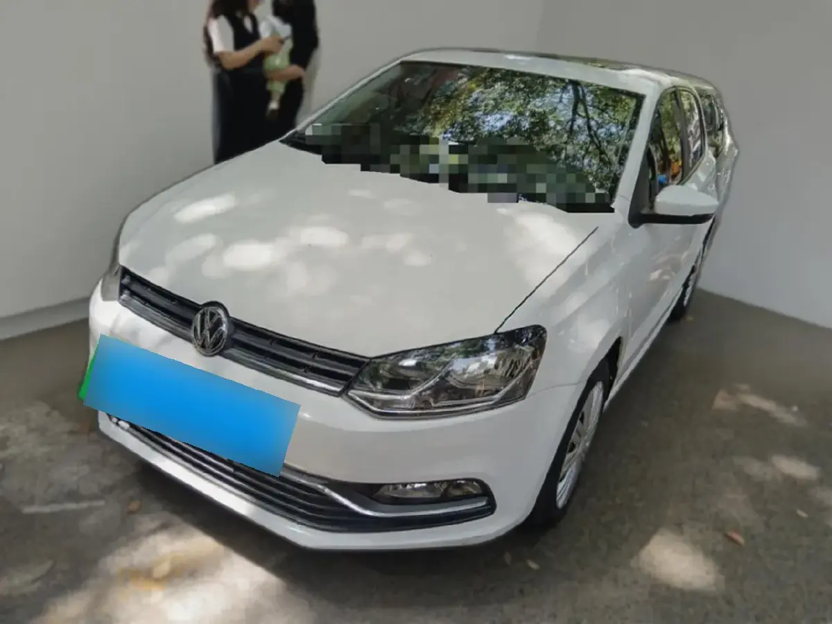 2016 Volkswagen Polo 1.6L 110HP L4 6AT