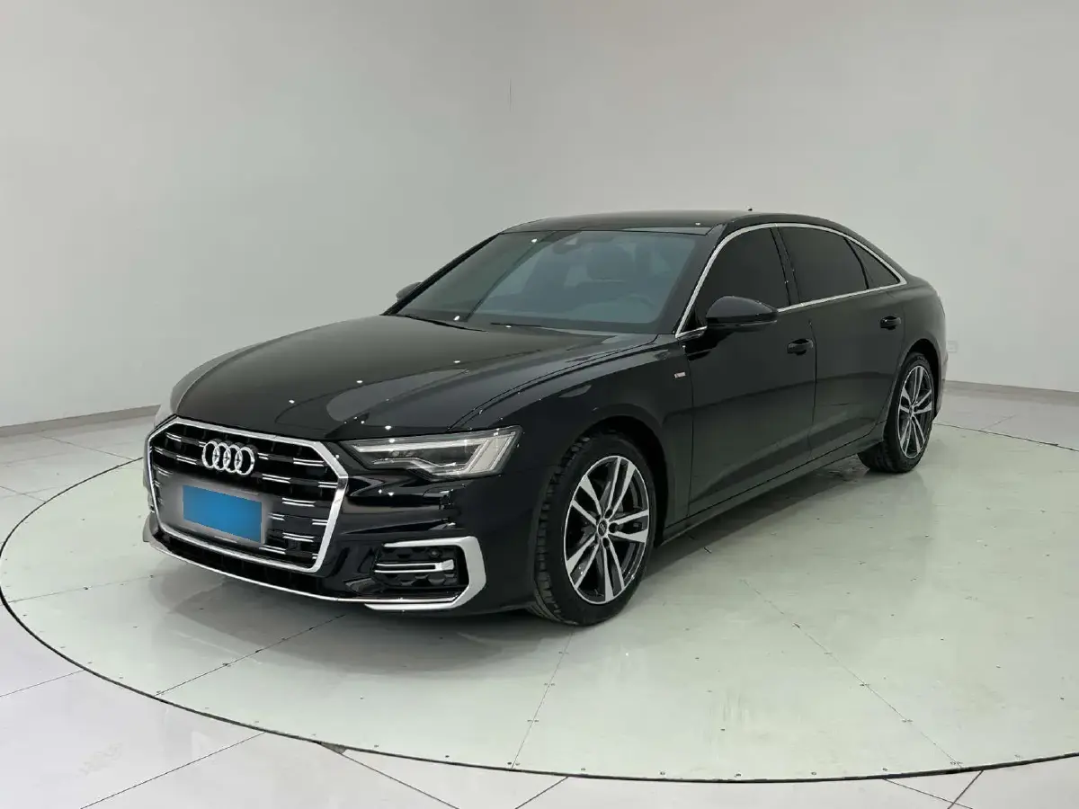 2024 Audi A6L 2.0T 190HP L4 7DCT