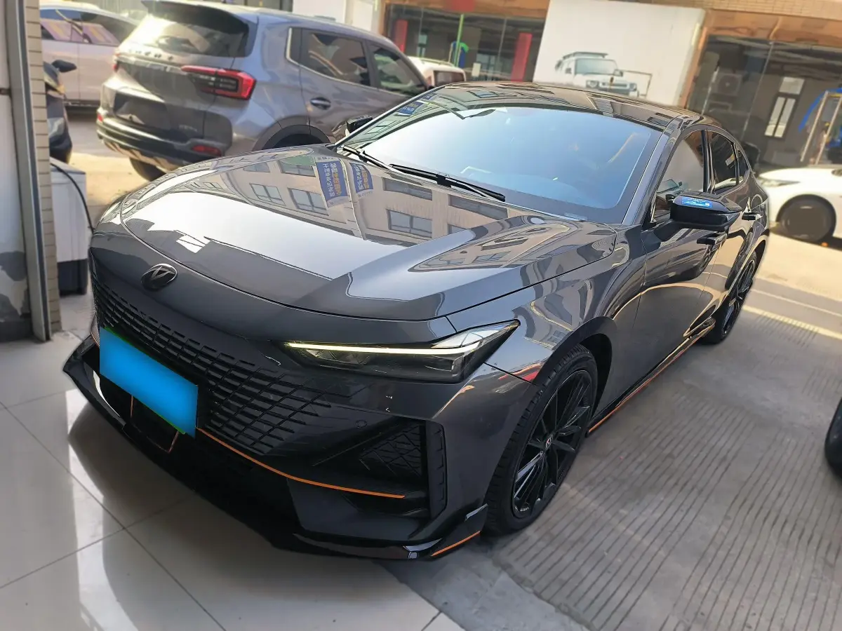 2022 ChangAn UNI-V 1.5T 188HP L4 7DCT