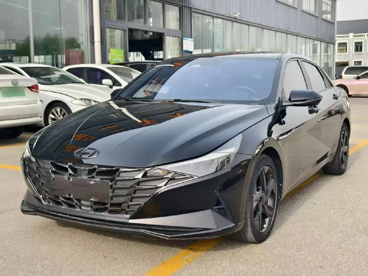 2022 Hyundai Elantra 1.5L 115HP L4 CVT