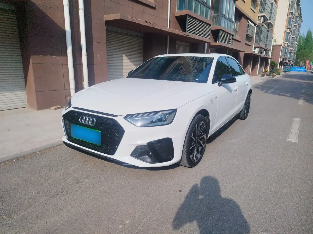 2023 Audi A4L 2.0T 190HP L4 7DCT