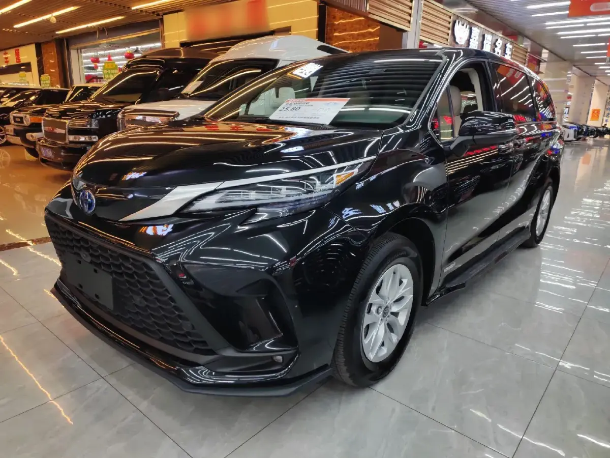 2023 Toyota Granvia 2.5L 189HP L4 E-CVT Hybrid