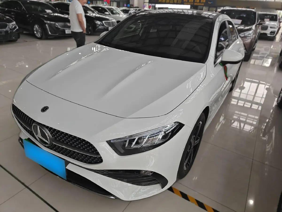 2025 Mercedes-Benz A Class 1.3T 163HP L4 7DCT