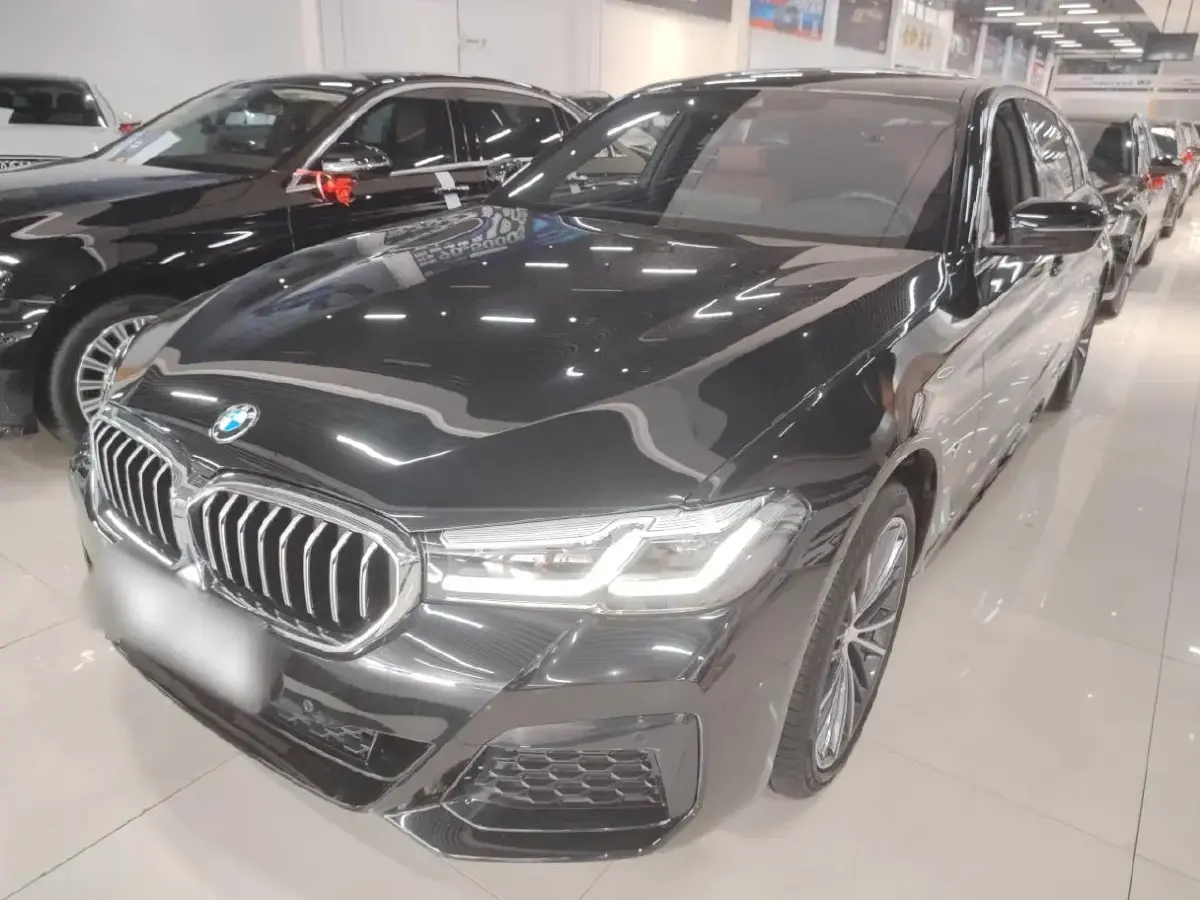 2023 BMW 5 Series 2.0T 245HP L4 8AT