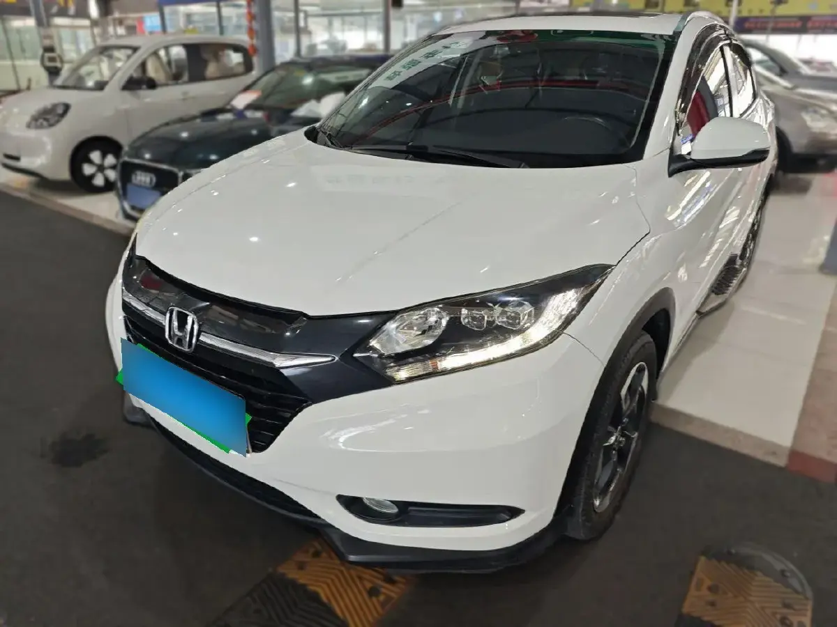 2015 Honda Vezel 1.8L 136HP L4 CVT