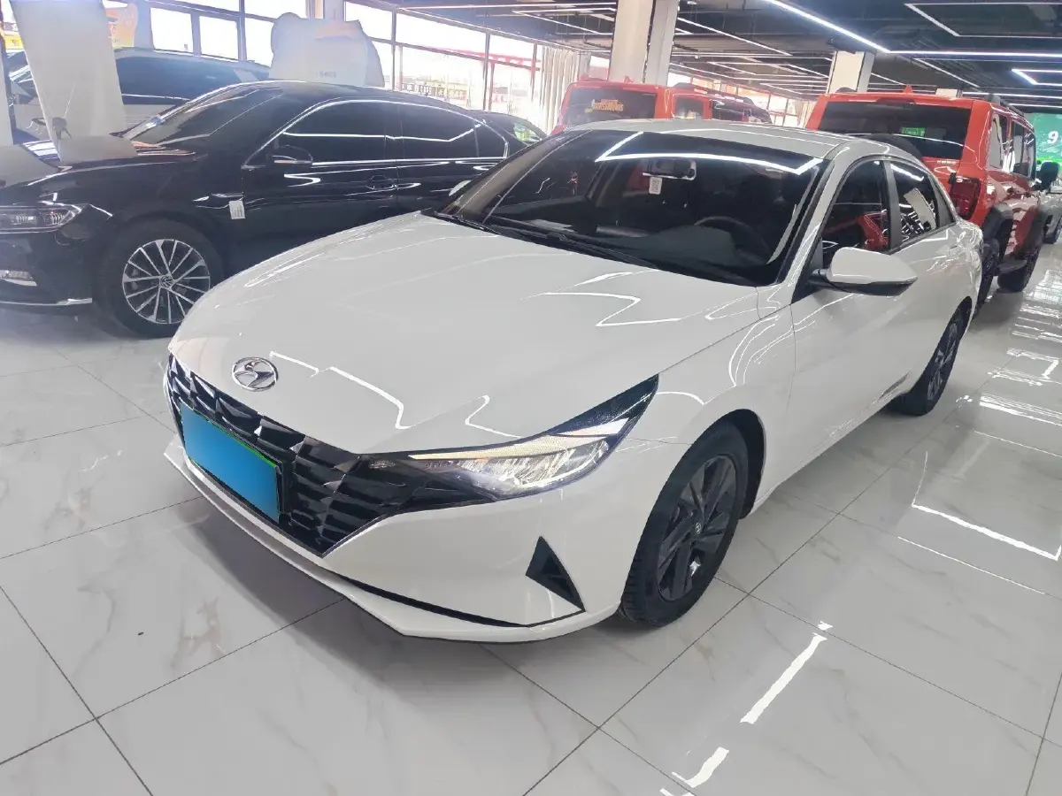 2022 Hyundai Elantra 1.5L 115HP L4 CVT