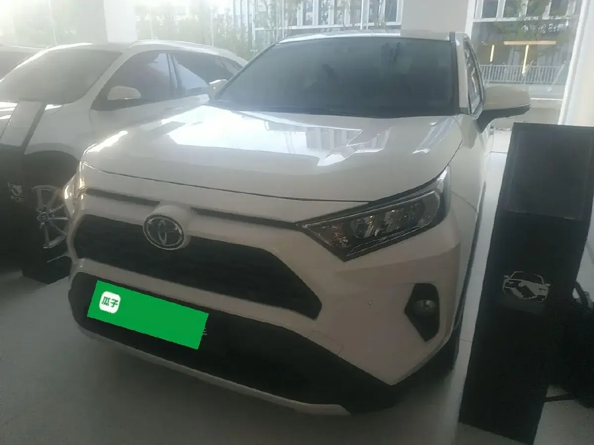 2020 Toyota RAV4 2.0L 171HP L4 CVT