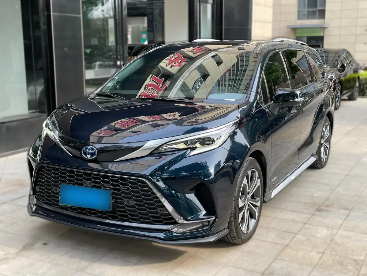 2023 Toyota Granvia 2.5L 189HP L4 E-CVT Hybrid