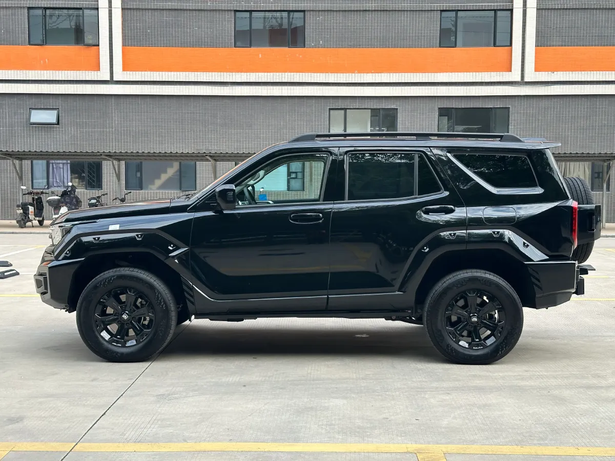 2024 Tank 400 2.0T 252HP L4 9AT PHEV 36.7/37.1KWH,autocango,china used car exporter,china ev exporter,chinese used car exporter,chinese used ev exporter