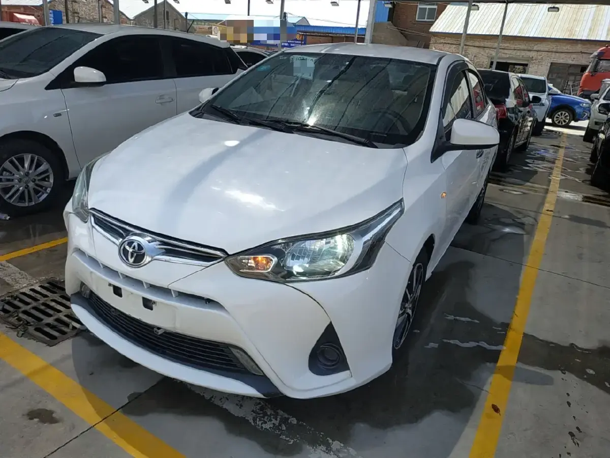 2017 Toyota Yaris L 1.5L 107HP L4 CVT