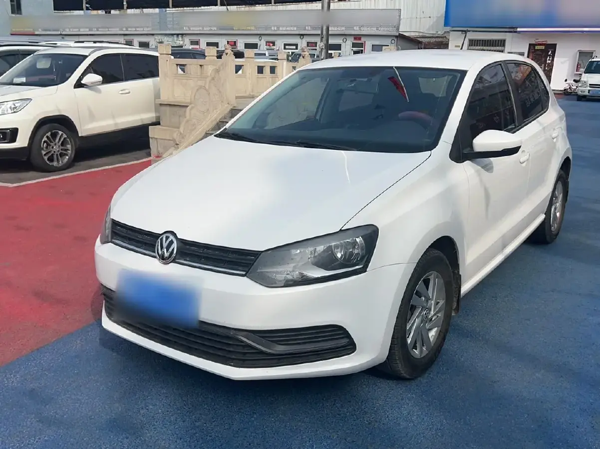 2016 Volkswagen Polo 1.4L 90HP L4 6AT