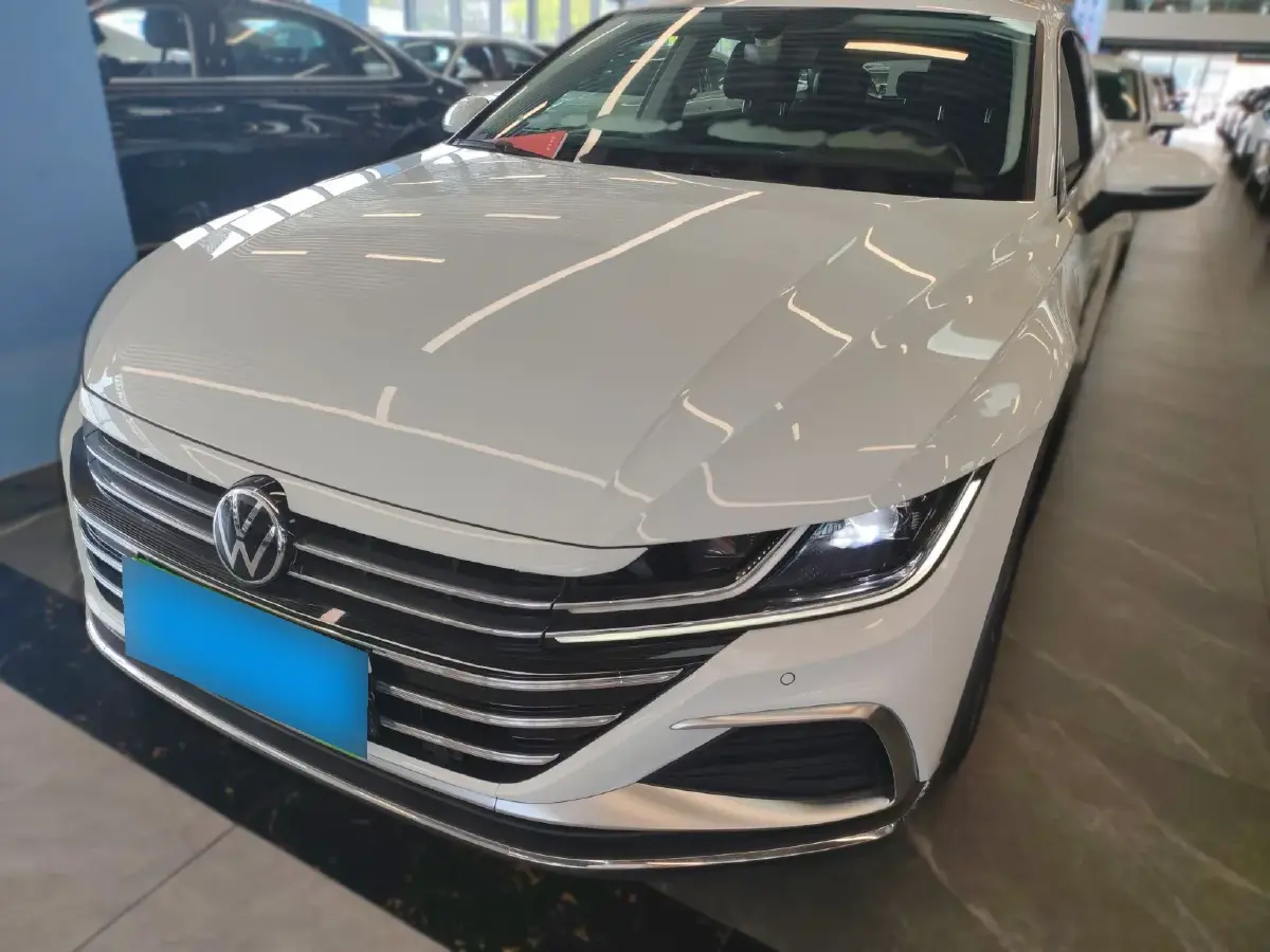 2023 Volkswagen CC 2.0T 186HP L4 7DCT