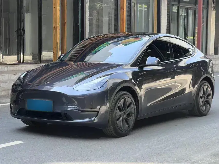 2024 Tesla Model Y BEV 60KWH