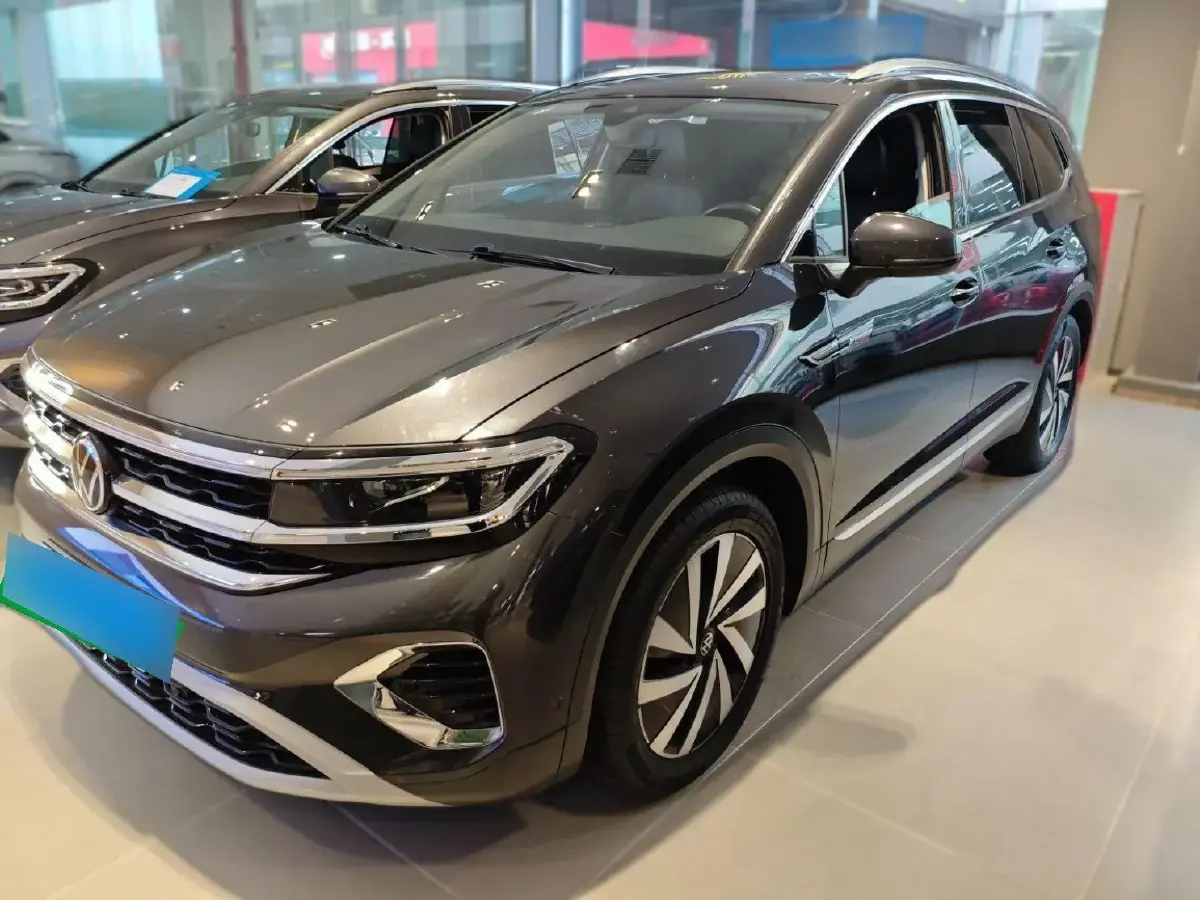 2022 Volkswagen Talagon 2.0T 220HP L4 7DCT