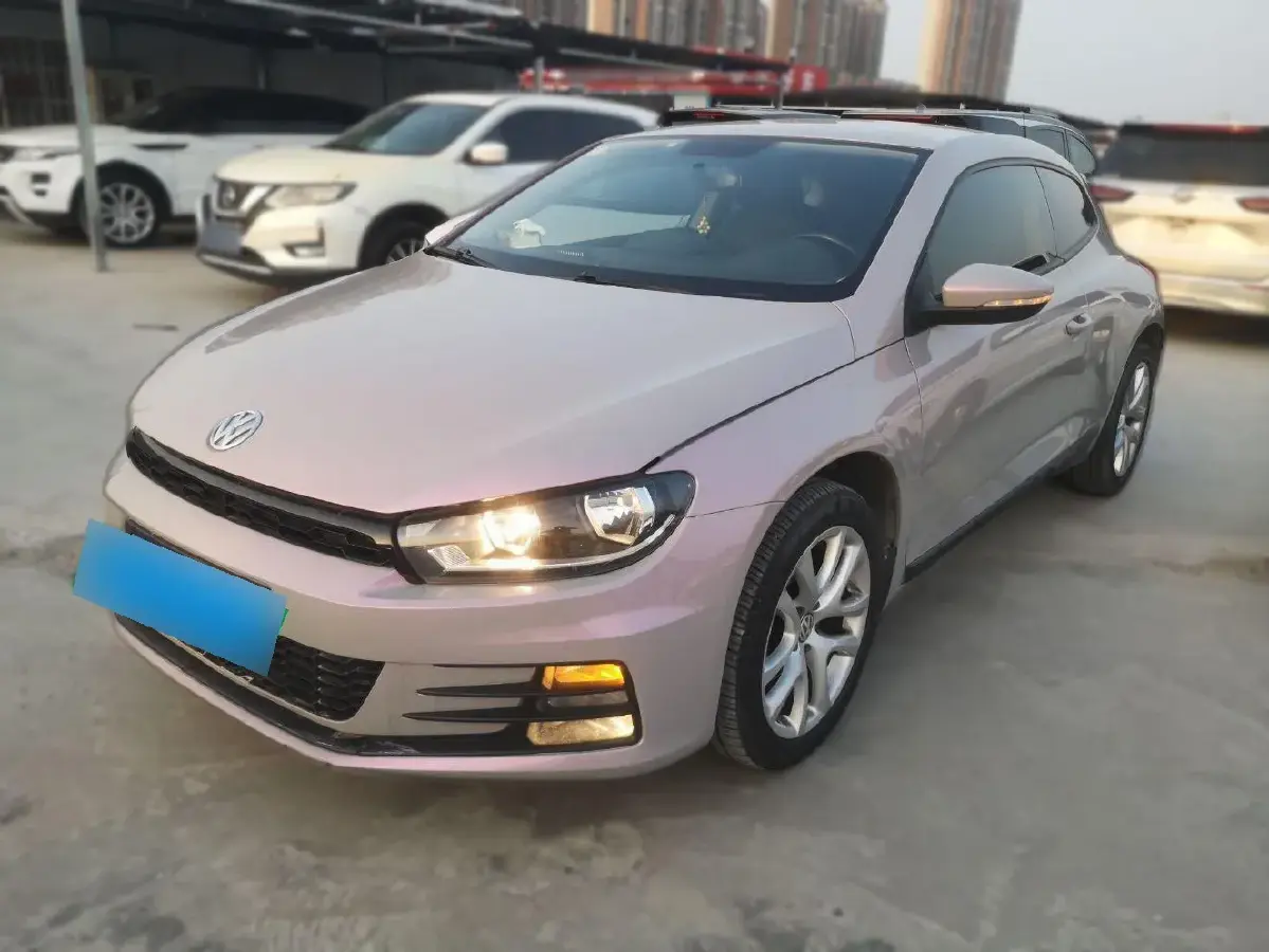2015 Volkswagen Scirocco 1.4T 122HP L4 7DCT