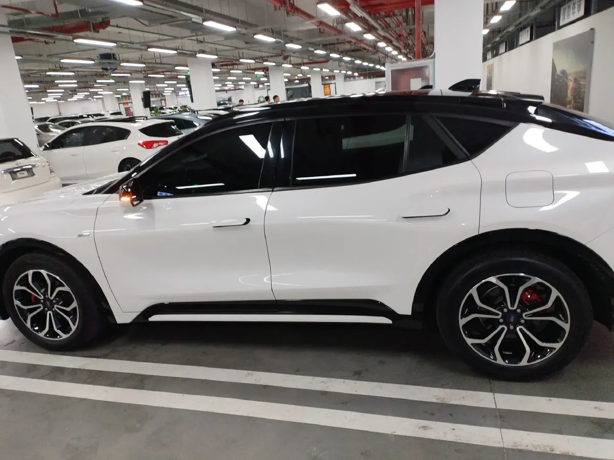 2022 Ford EVOS 2.0T 238HP L4 8AT,autocango,china used car exporter,china ev exporter,chinese used car exporter,chinese used ev exporter