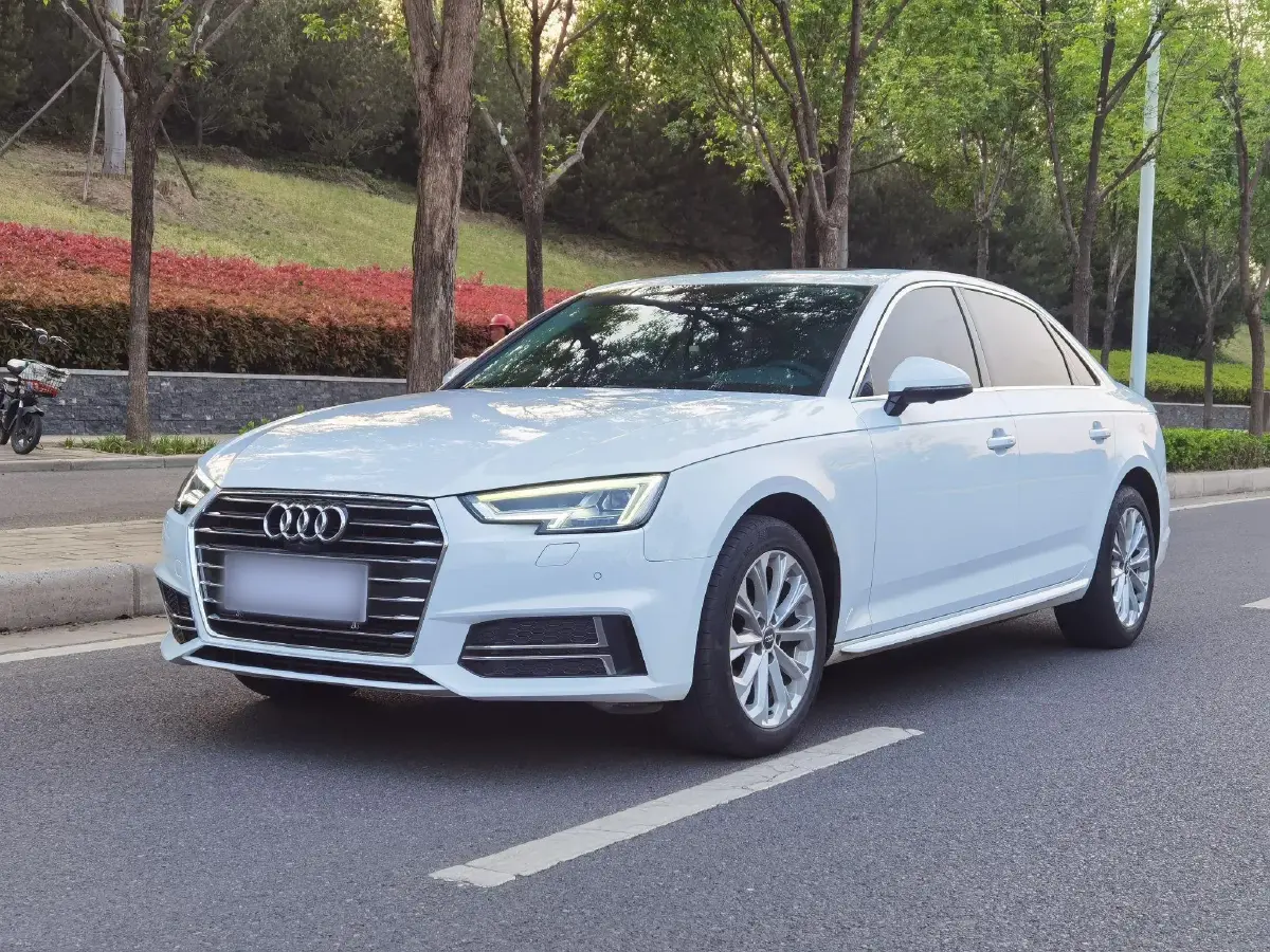 2019 Audi A4L 2.0T 190HP L4 7DCT