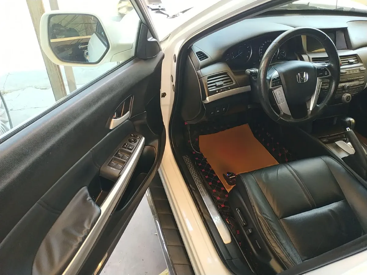 2012 Honda Crosstour 2.4L 197HP L4 5AT,autocango,china used car exporter,china ev exporter,chinese used car exporter,chinese used ev exporter