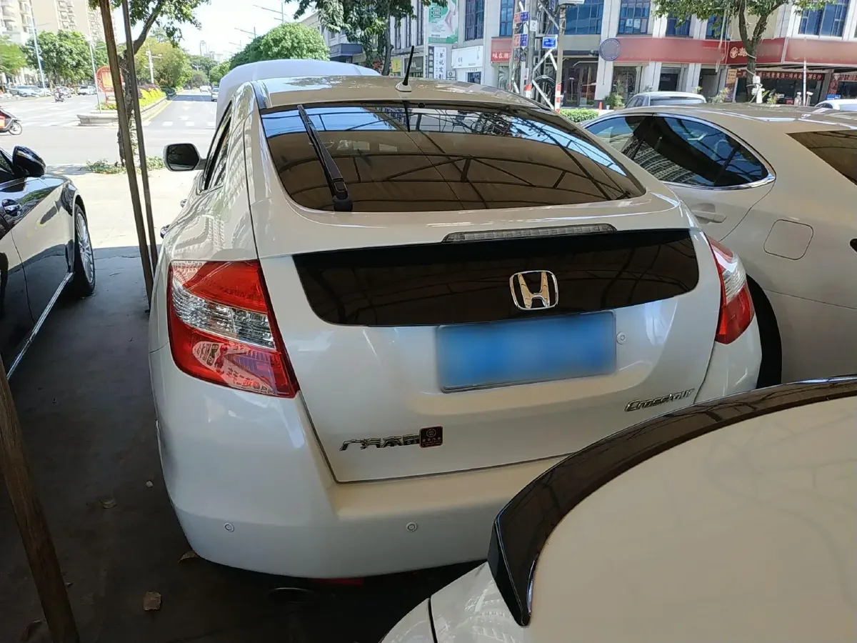 2012 Honda Crosstour 2.4L 197HP L4 5AT,autocango,china used car exporter,china ev exporter,chinese used car exporter,chinese used ev exporter