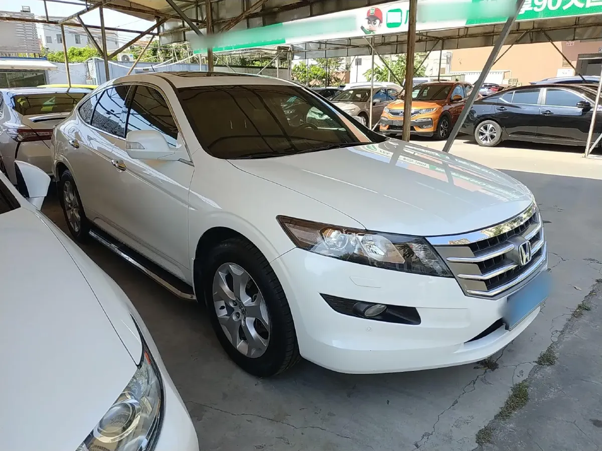2012 Honda Crosstour 2.4L 197HP L4 5AT,autocango,china used car exporter,china ev exporter,chinese used car exporter,chinese used ev exporter