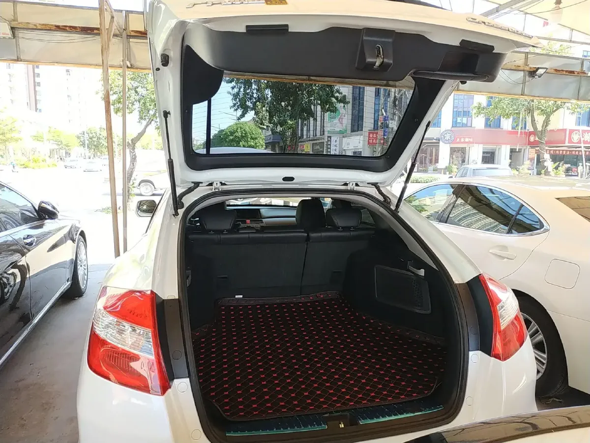 2012 Honda Crosstour 2.4L 197HP L4 5AT,autocango,china used car exporter,china ev exporter,chinese used car exporter,chinese used ev exporter