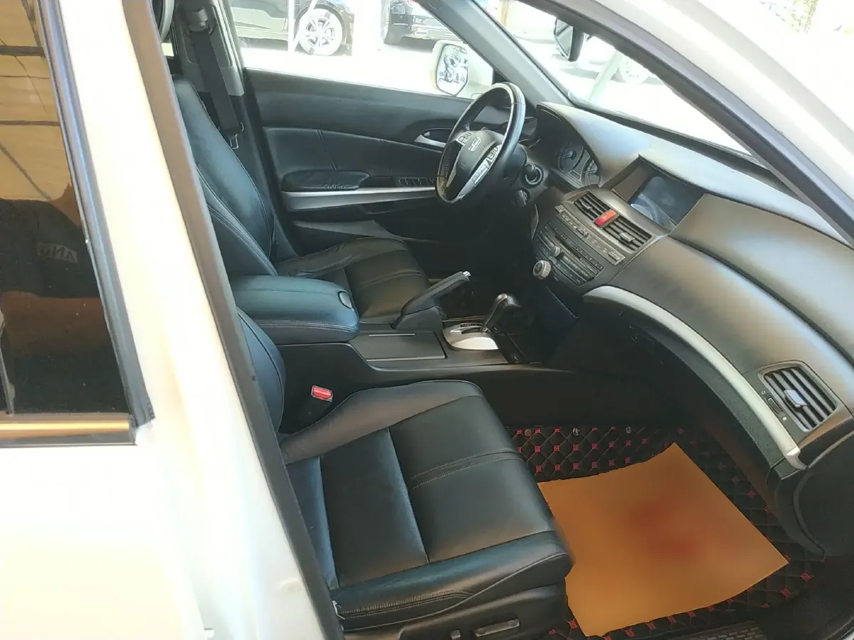 2012 Honda Crosstour 2.4L 197HP L4 5AT,autocango,china used car exporter,china ev exporter,chinese used car exporter,chinese used ev exporter