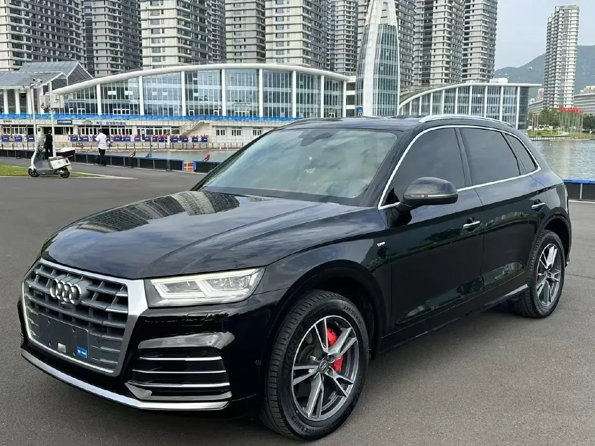 2020 Audi Q5L 2.0T 252HP L4 7DCT