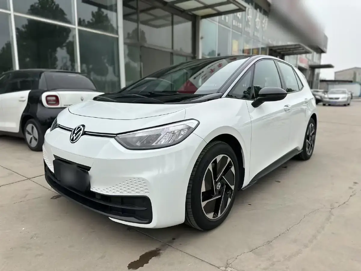 2025 Volkswagen ID.3 BEV 52.8KWH