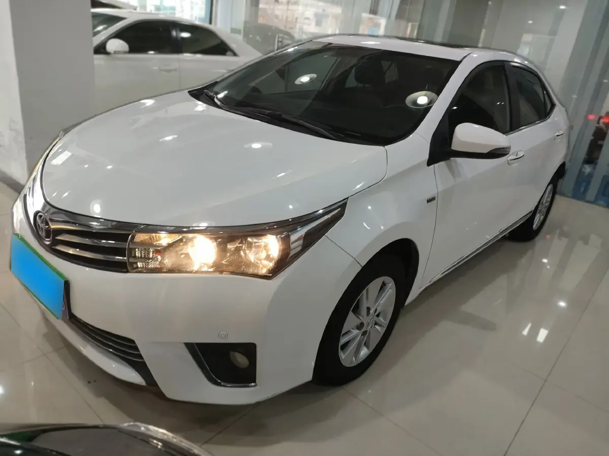 2014 Toyota Corolla 1.6L 122HP L4 CVT