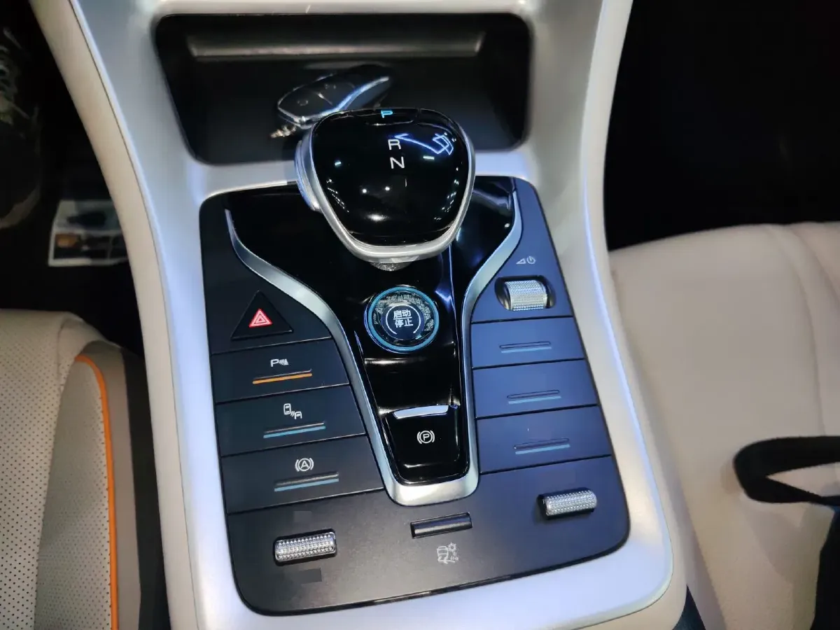 2024 BYD Song Pro 1.5L 110HP L4 E-CVT PHEV 18.3KWH,autocango,china used car exporter,china ev exporter,chinese used car exporter,chinese used ev exporter